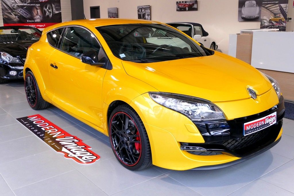 Renault Megane 3 RS Trophy 265cv Véhicule Modern