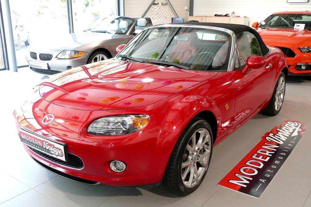 Mazda MX-5 Roadster 2.0 160 3RD Generation 1085/3000 Mazda MX-5 Roadster 2.0 160 3RD Generation 1085/3000