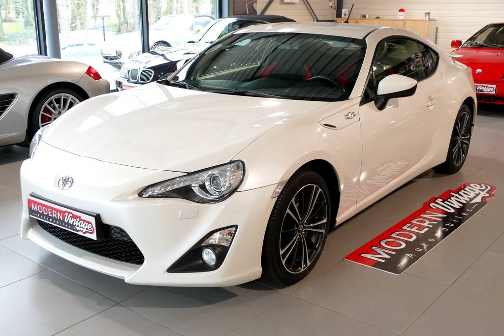 Toyota GT 86 2.0 D-4S 200cv Toyota GT 86 2.0 D-4S 200cv