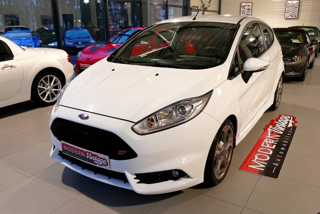 Ford Fiesta ST 1.6 Ecoboost 182cv Ford Fiesta ST 1.6 Ecoboost 182cv