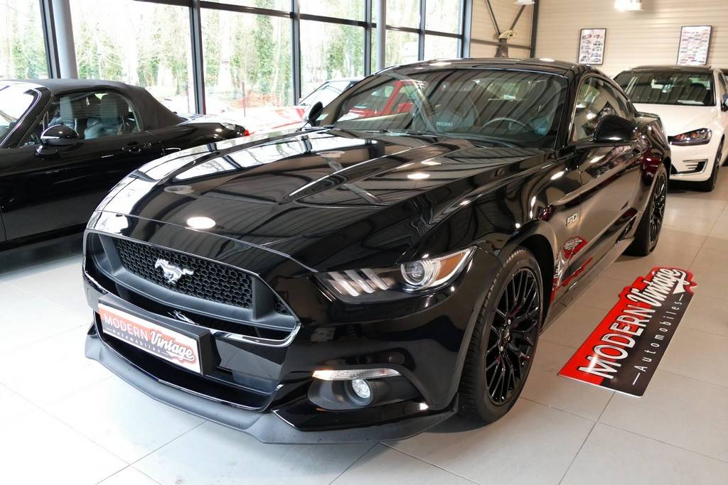 Ford Mustang GT Fastback 5.0 V8 421cv Ford Mustang GT Fastback 5.0 V8 421cv