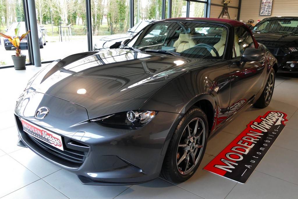 Mazda MX-5 Skyactiv-G 1.5 131cv Sakura