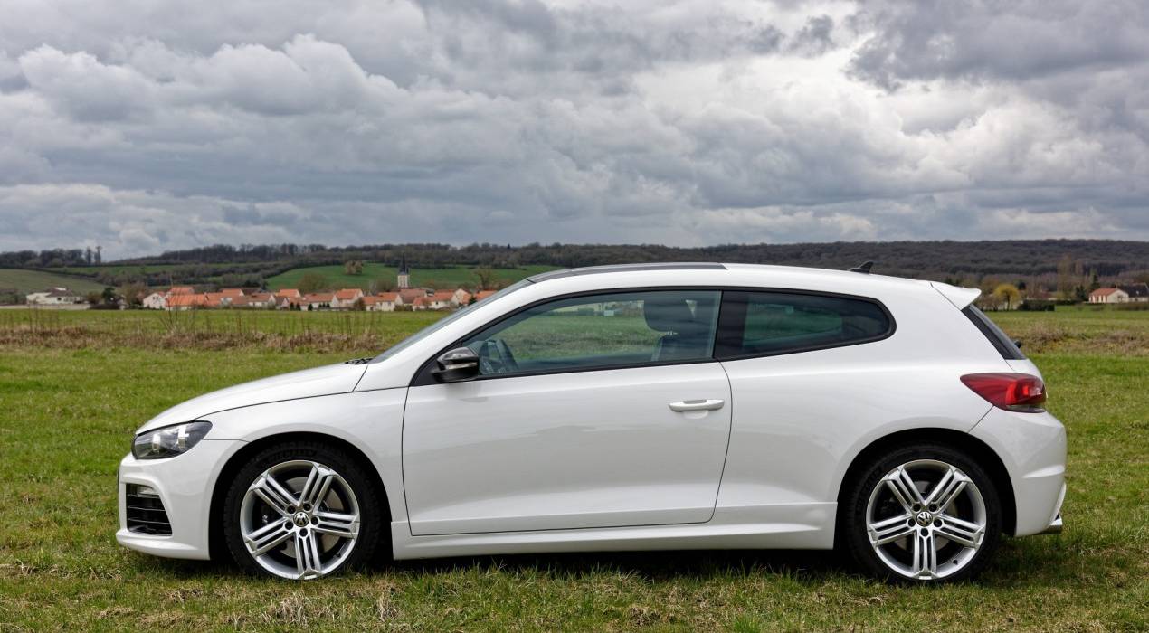 Volkswagen Scirocco R 2.0 TSI 265 DSG