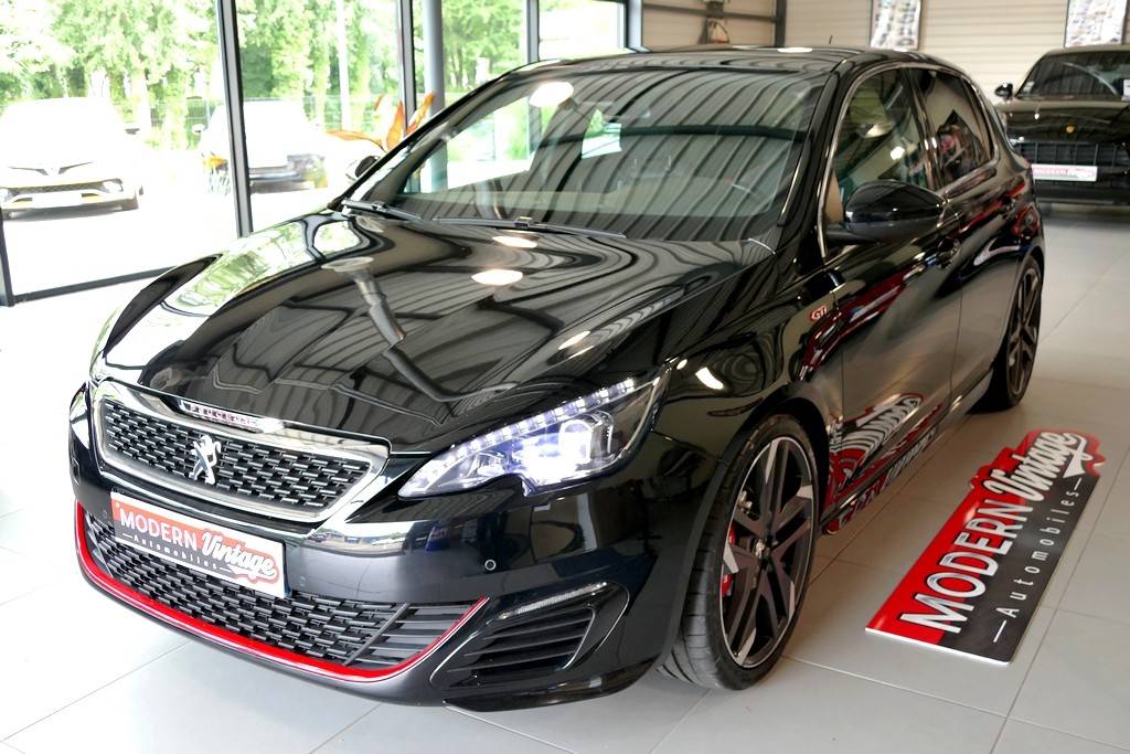 Peugeot 308 GTi 1.6 THP 272cv Peugeot 308 GTi 1.6 THP 272cv