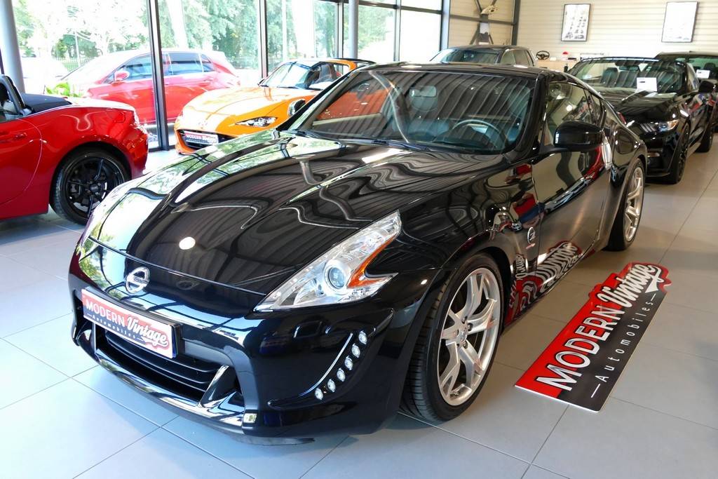 Nissan 370Z Coupe 3.7 V6 328cv Pack Nissan 370Z Coupe 3.7 V6 328cv Pack