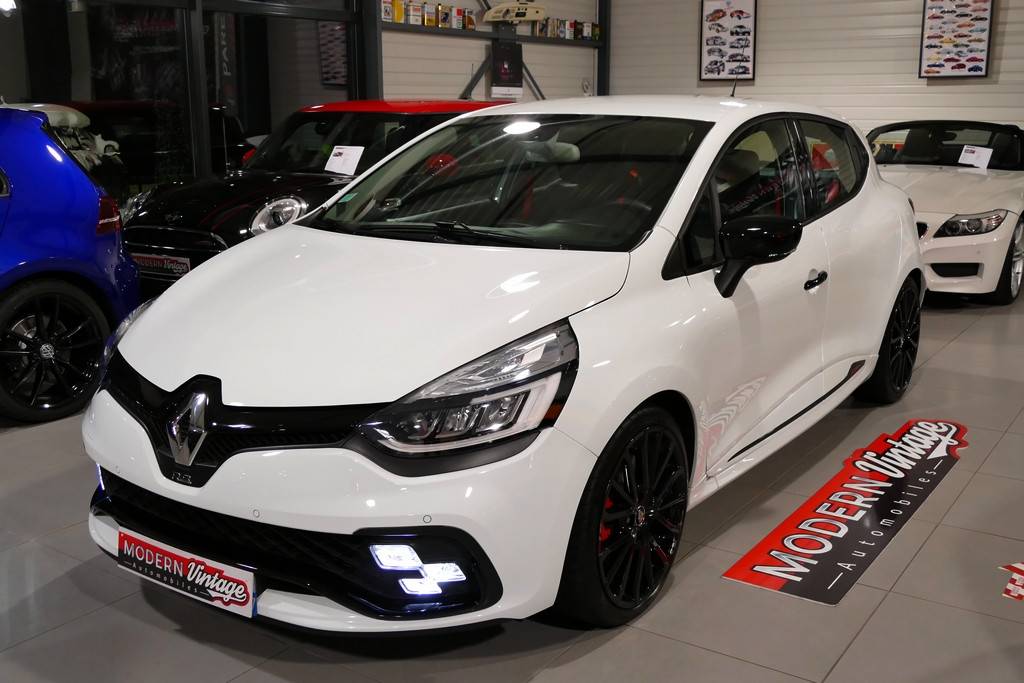 Renault Clio 4 RS Trophy 220 EDC