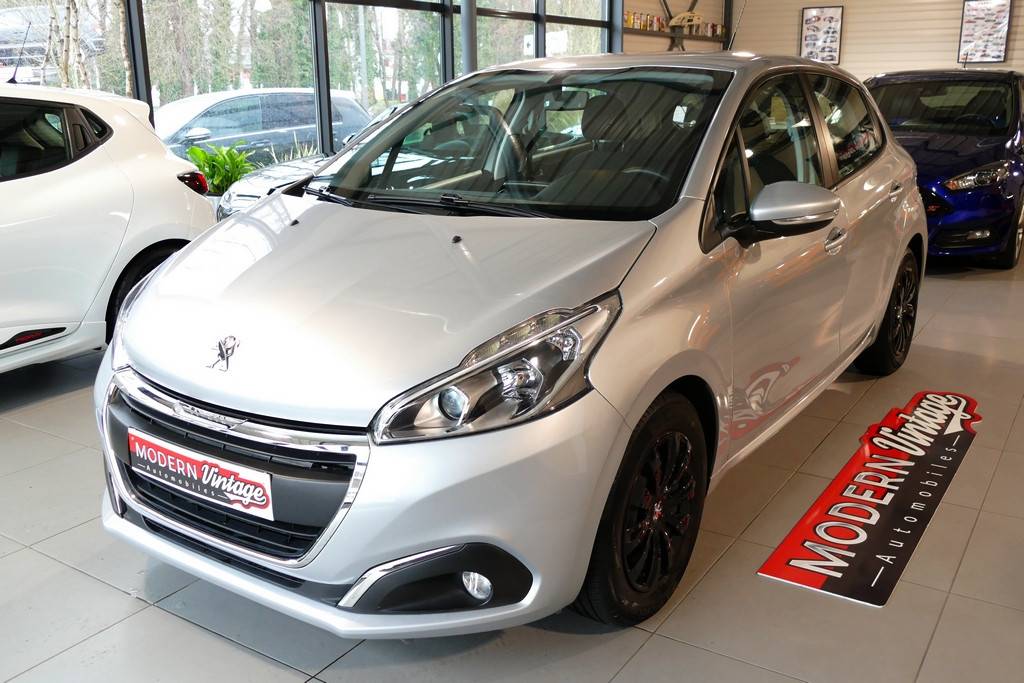 Peugeot 208 1.6 HDI 100cv Business