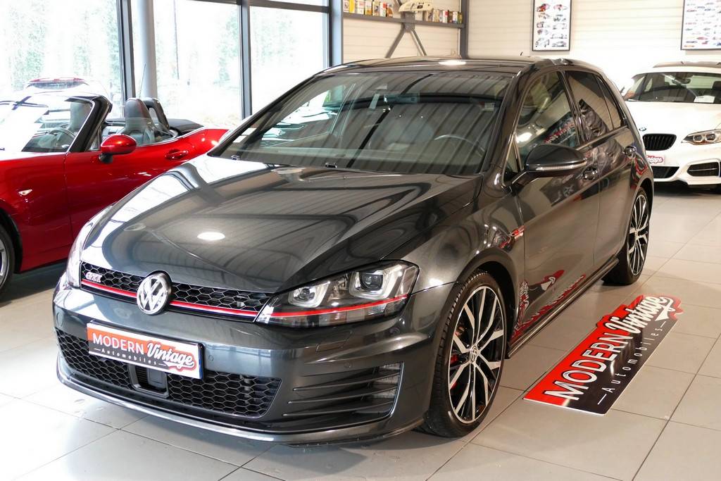 Volkswagen Golf VII GTI Performance 230cv DSG Volkswagen Golf VII GTI Performance 230cv DSG