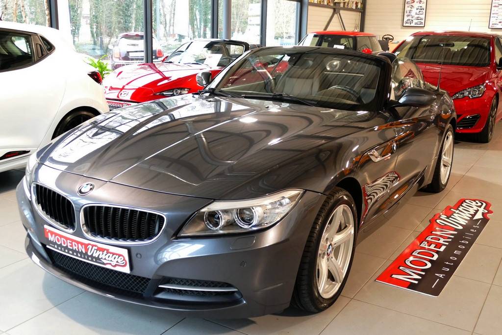 BMW Z4 sDrive 20i 184cv Pure Design BMW Z4 sDrive 20i 184cv Pure Design