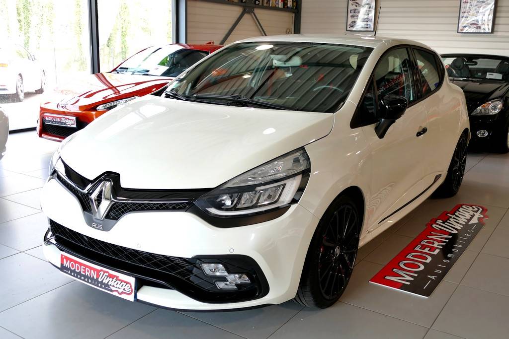 Renault Clio 4 RS Trophy 220 EDC