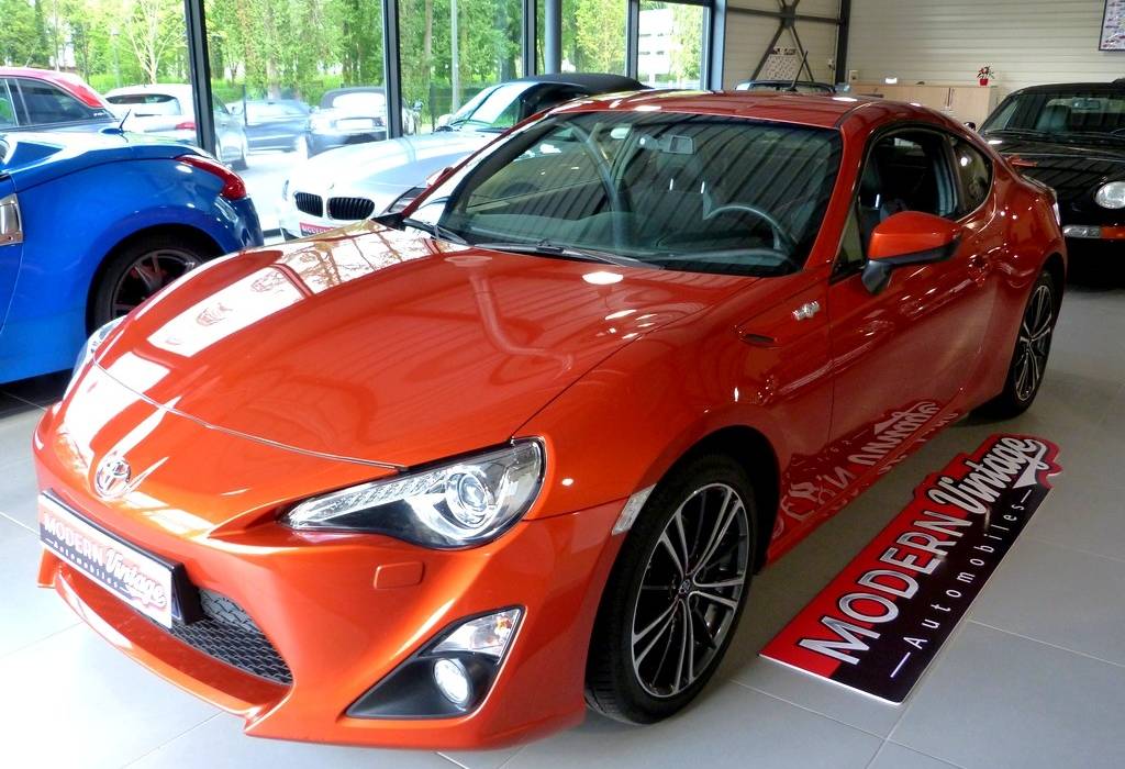 Toyota GT 86 2.0 D-4S 200cv Toyota GT 86 2.0 D-4S 200cv