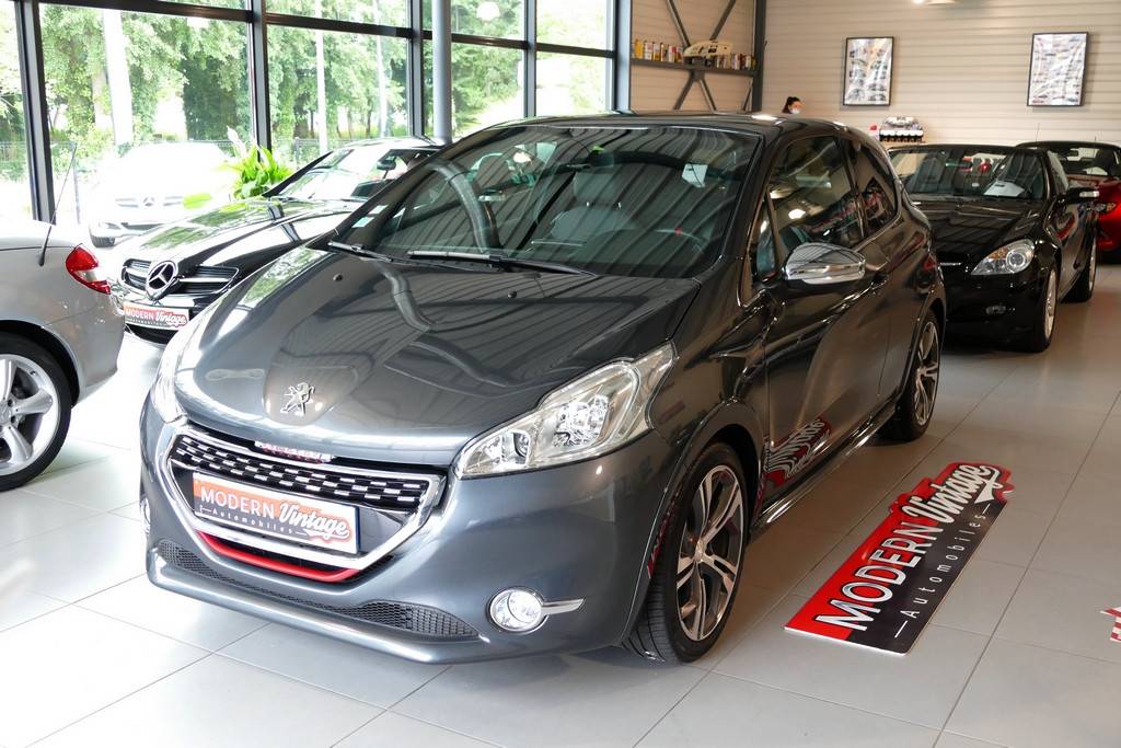 Peugeot 208 GTi 1.6 THP 200cv