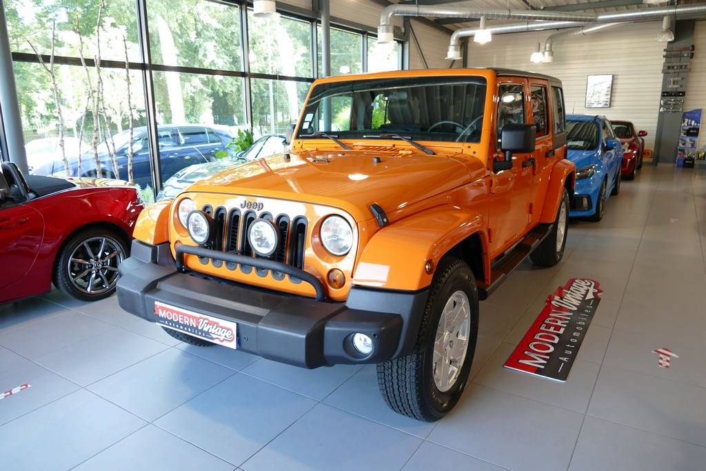 Jeep Wrangler 2.8 CRD Unlimited 200cv Sahara Orange Crush!