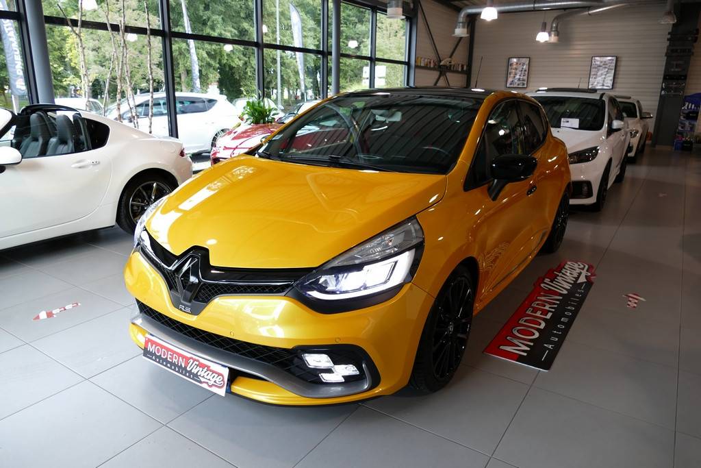 Renault Clio 4 RS Trophy 220 EDC