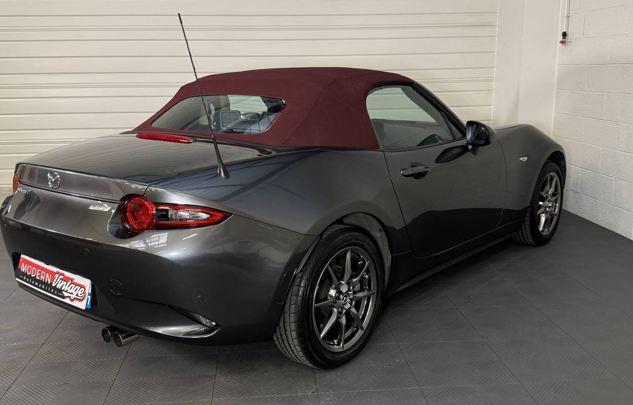 Mazda MX-5 ND 1.5 131cv Sakura 2