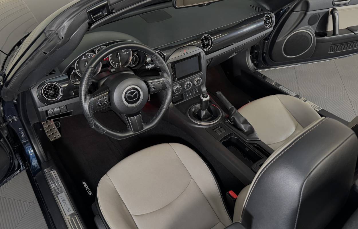 Mazda MX-5 NCFL Roadster 1.8 126cv Sendo 6