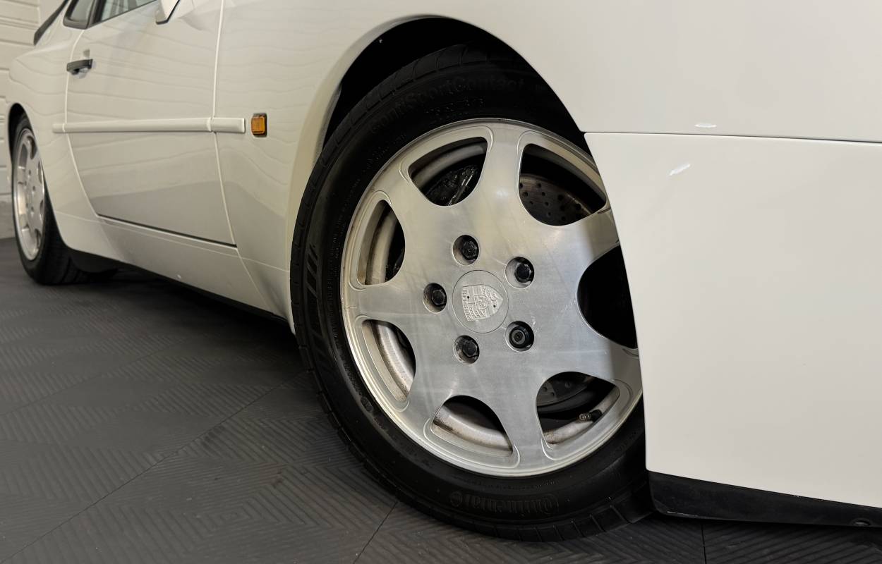 Porsche 944 Turbo 250cv 2