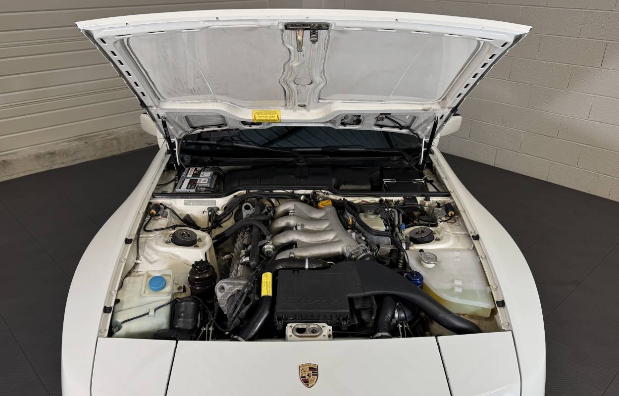 Porsche 944 Turbo 250cv 6