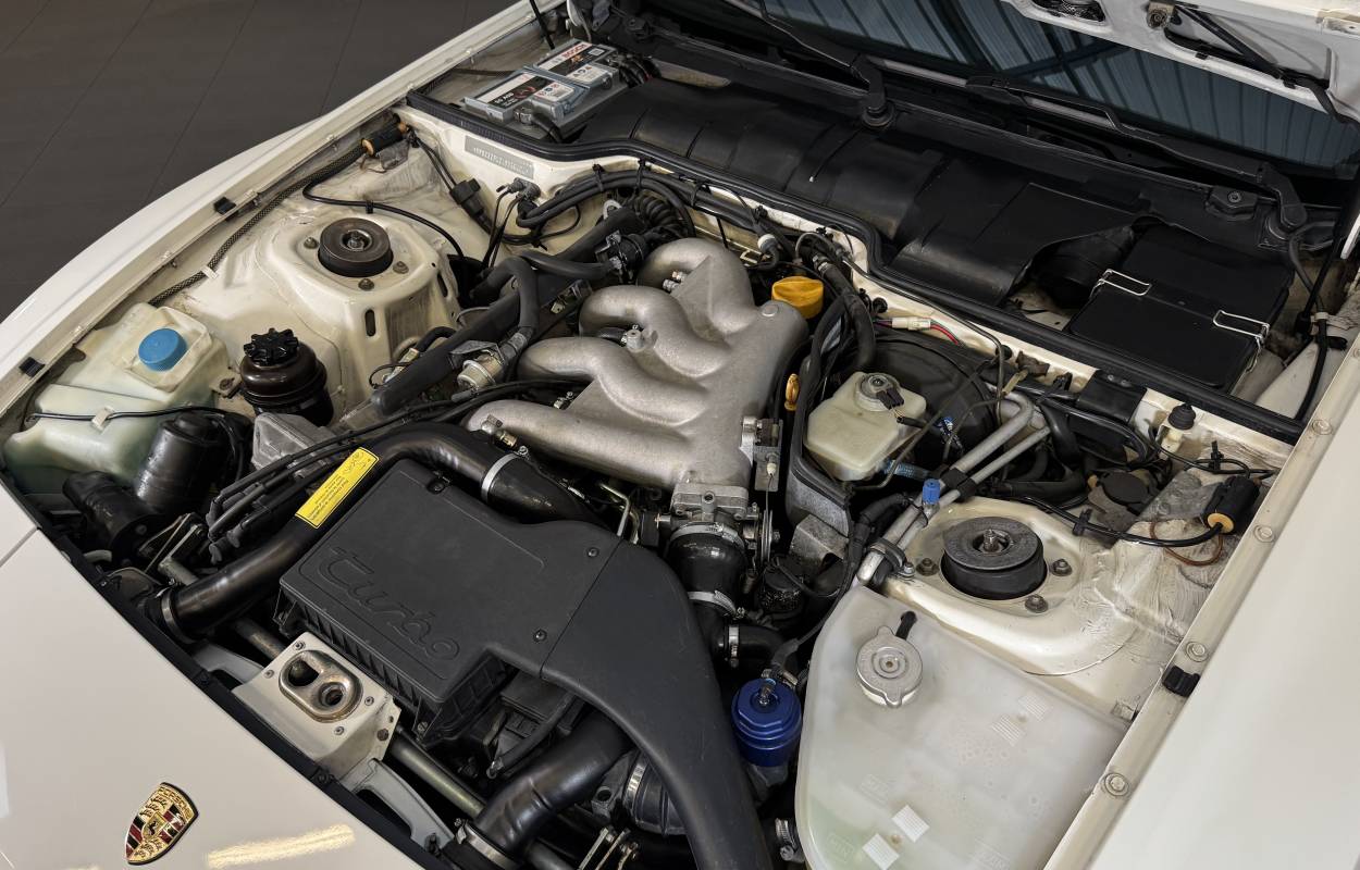 Porsche 944 Turbo 250cv 8
