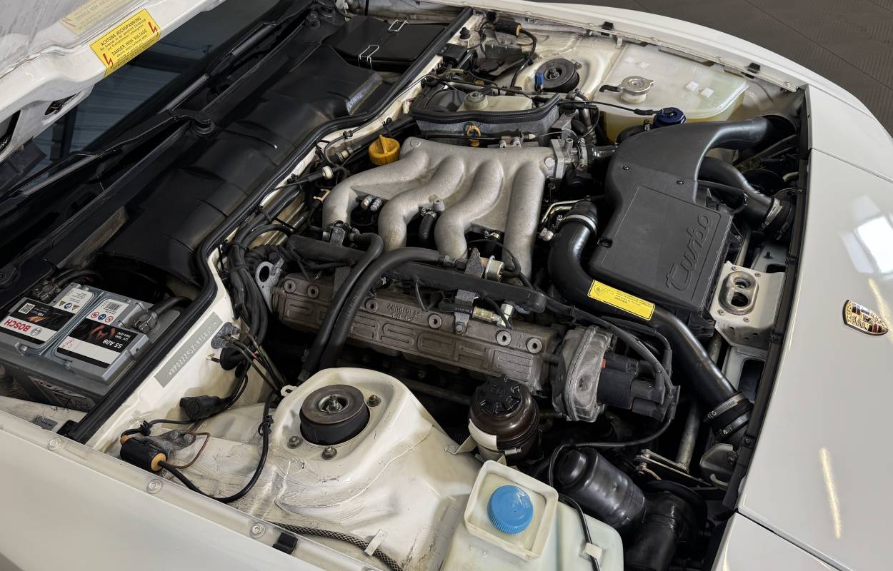 Porsche 944 Turbo 250cv 9