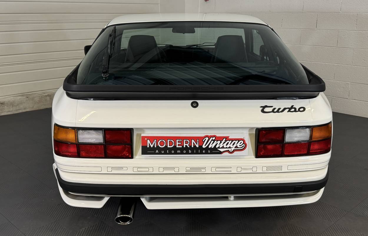 Porsche 944 Turbo 250cv 13