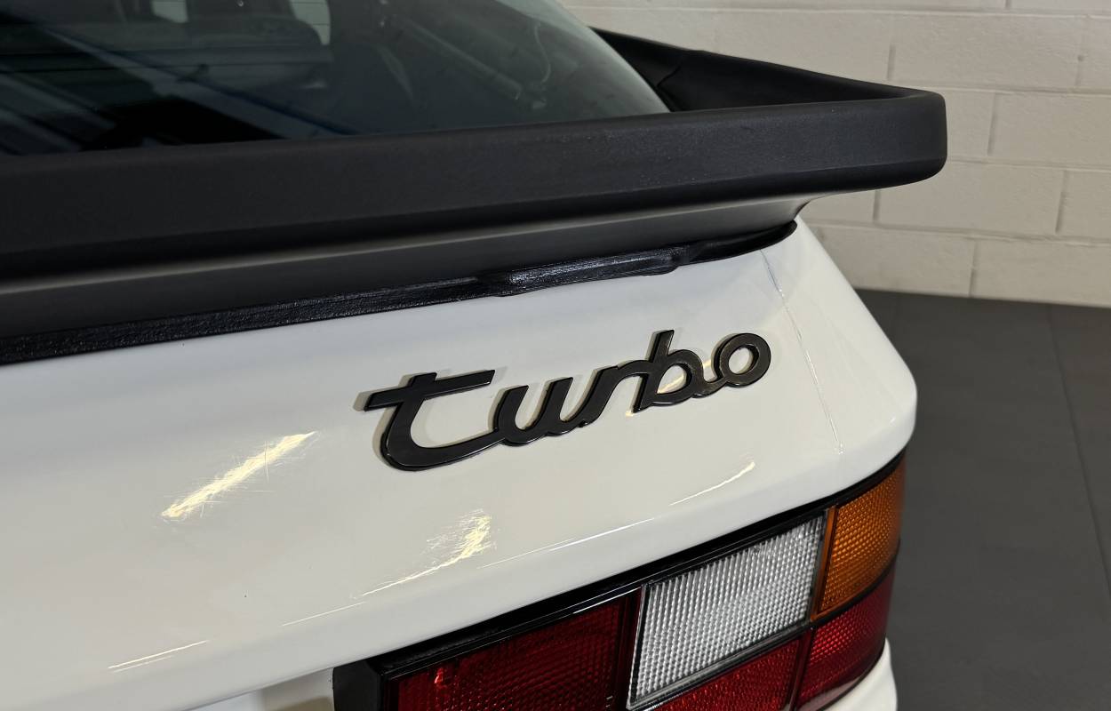 Porsche 944 Turbo 250cv 1