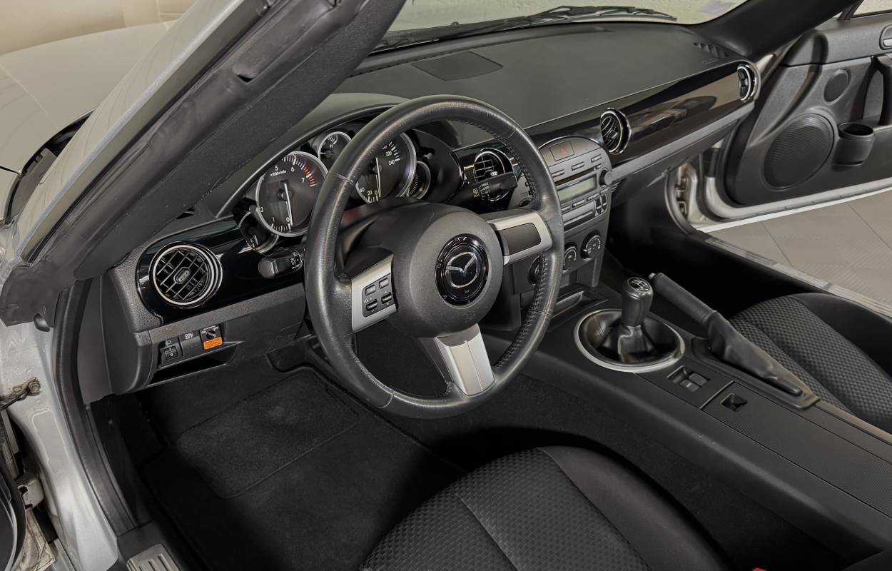 Mazda MX-5 NC Roadster 1.8 126cv Elegance 6