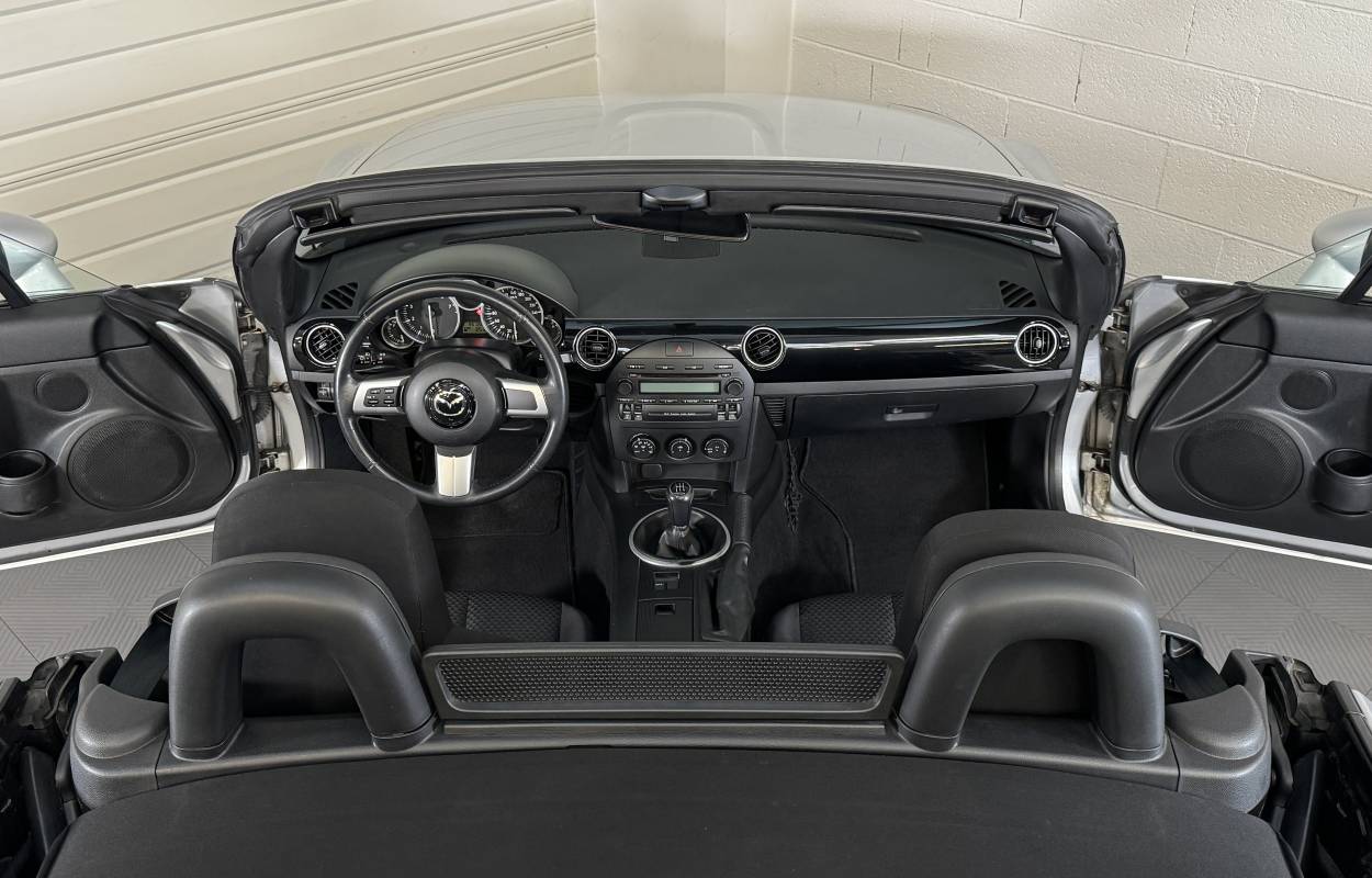 Mazda MX-5 NC Roadster 1.8 126cv Elegance 6