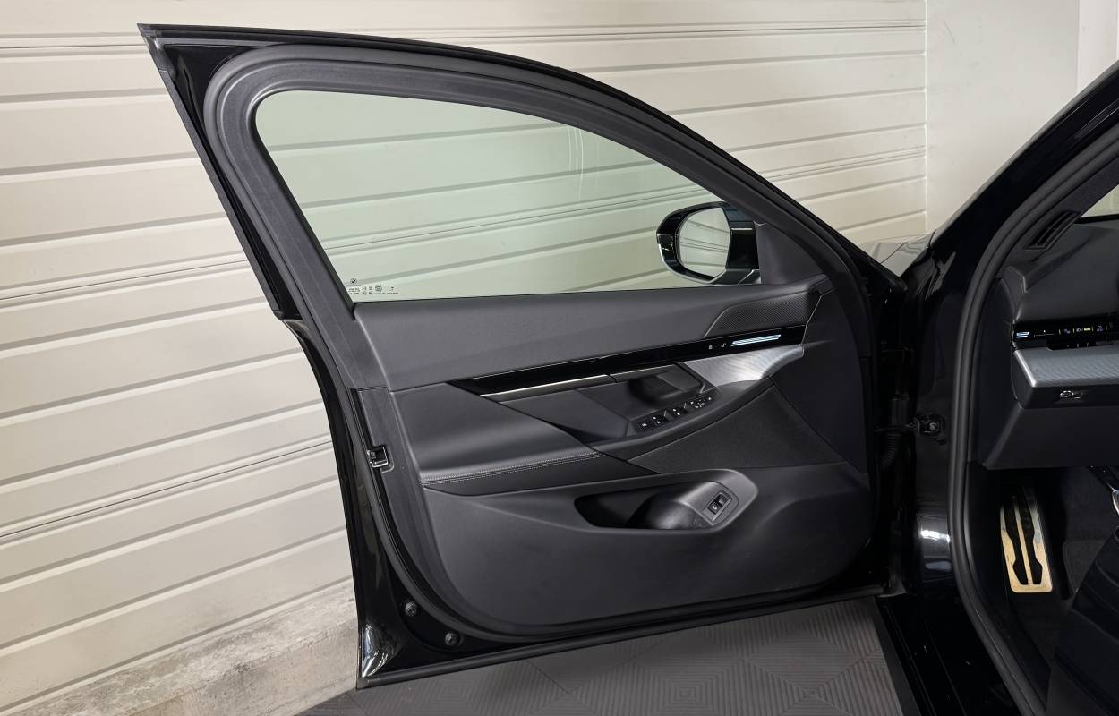 BMW 520d G60 197cv M Sport 6