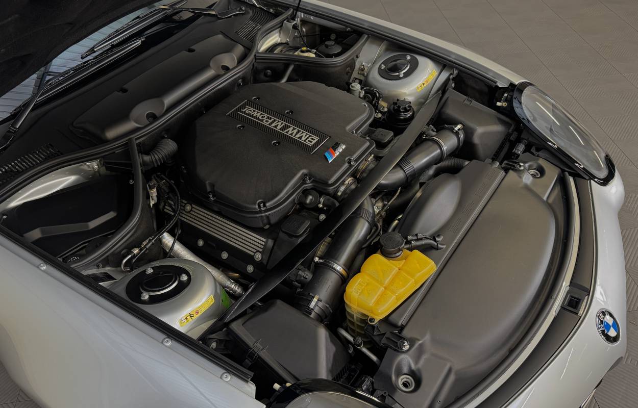 BMW Z8 5.0 V8 400cv 17751kms 7