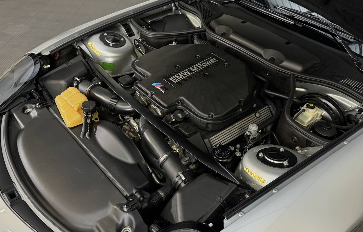 BMW Z8 5.0 V8 400cv 17751kms 1