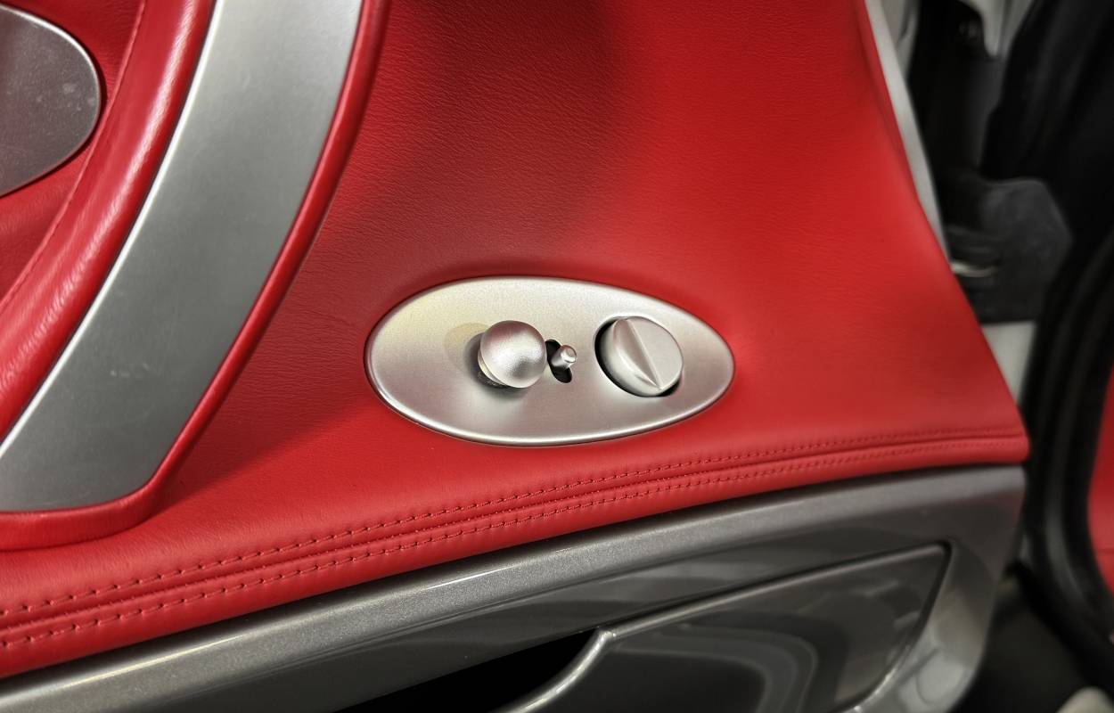 BMW Z8 5.0 V8 400cv 17751kms 1