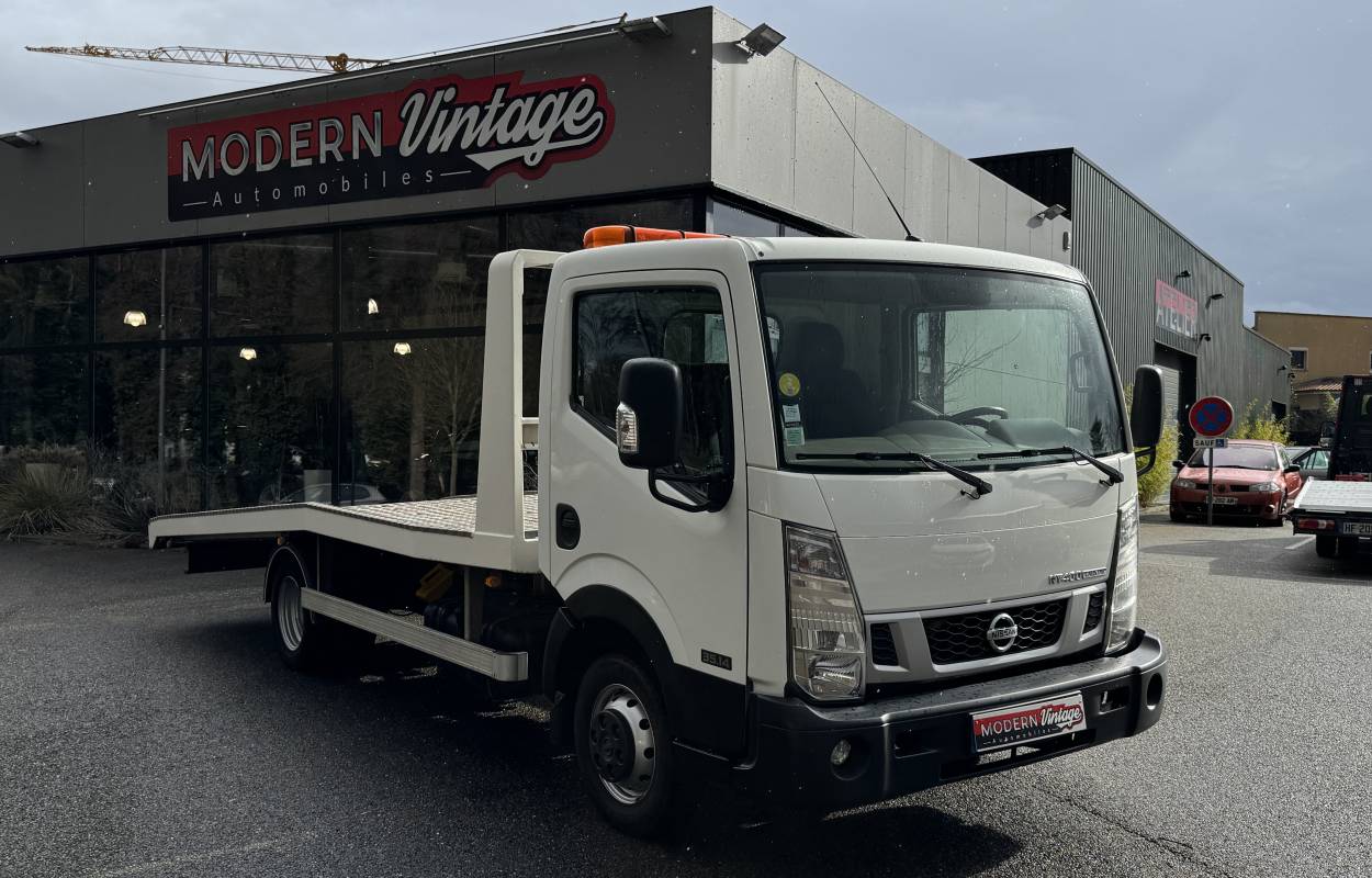 Nissan Cabstar NT400 2.5 136cv 1