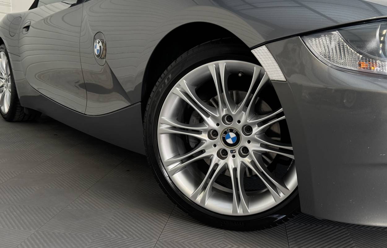 BMW Z4 E85 2.5si Roadster 218cv Individual 4