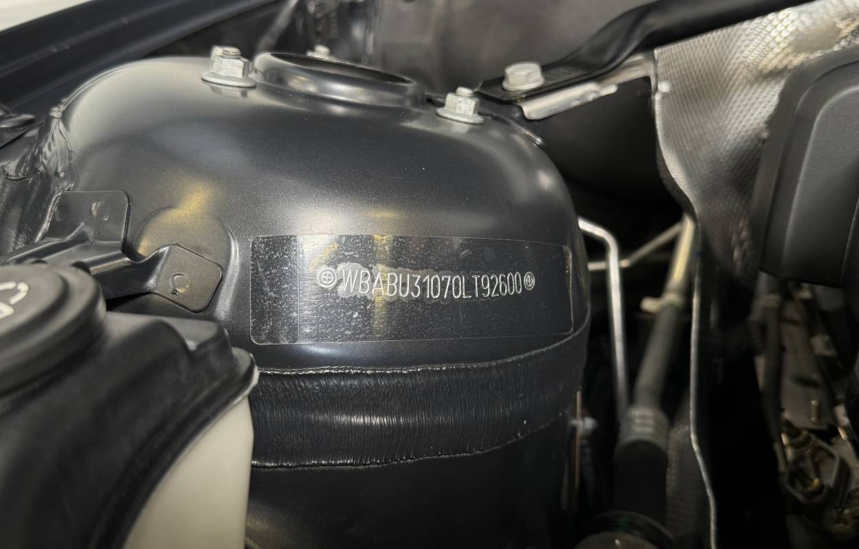 BMW Z4 E85 2.5si Roadster 218cv Individual 8