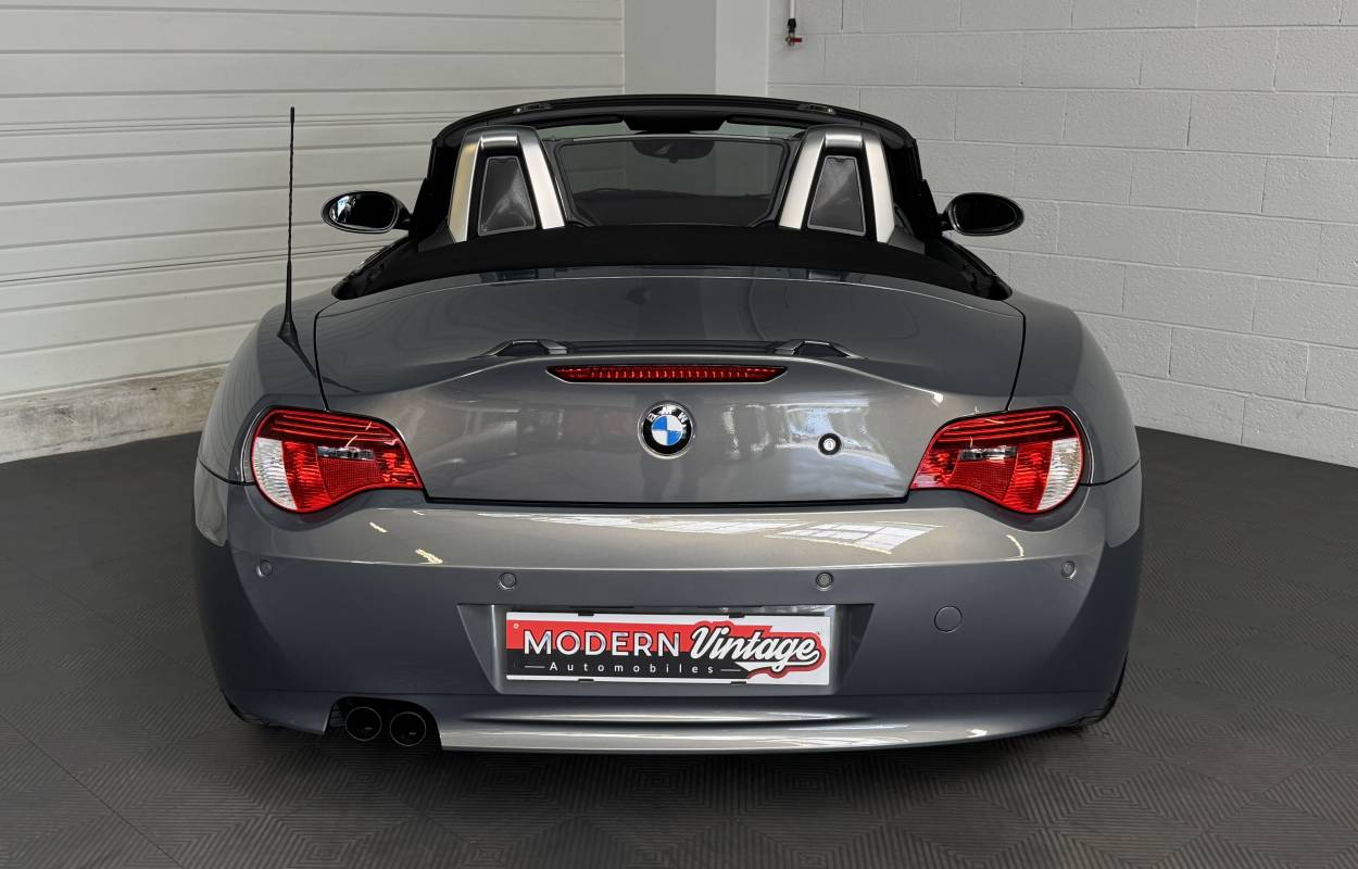 BMW Z4 E85 2.5si Roadster 218cv Individual 3
