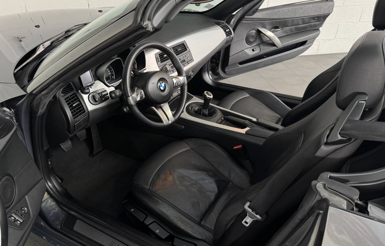 BMW Z4 E85 2.5si Roadster 218cv Individual 1