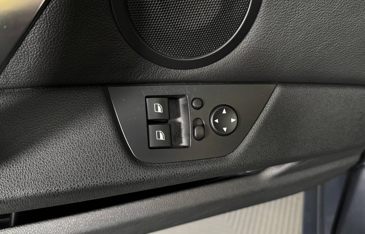 BMW Z4 E85 2.5si Roadster 218cv Individual 7