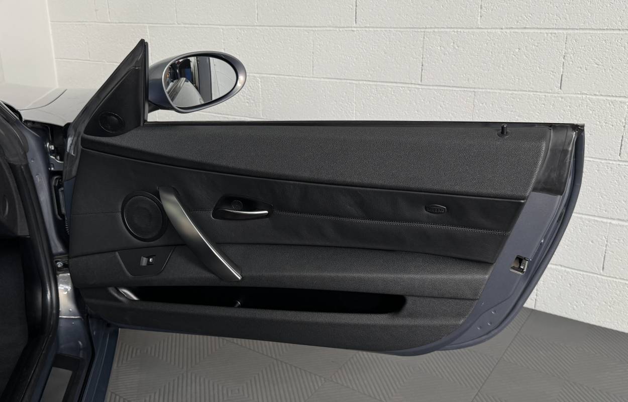 BMW Z4 E85 2.5si Roadster 218cv Individual 8