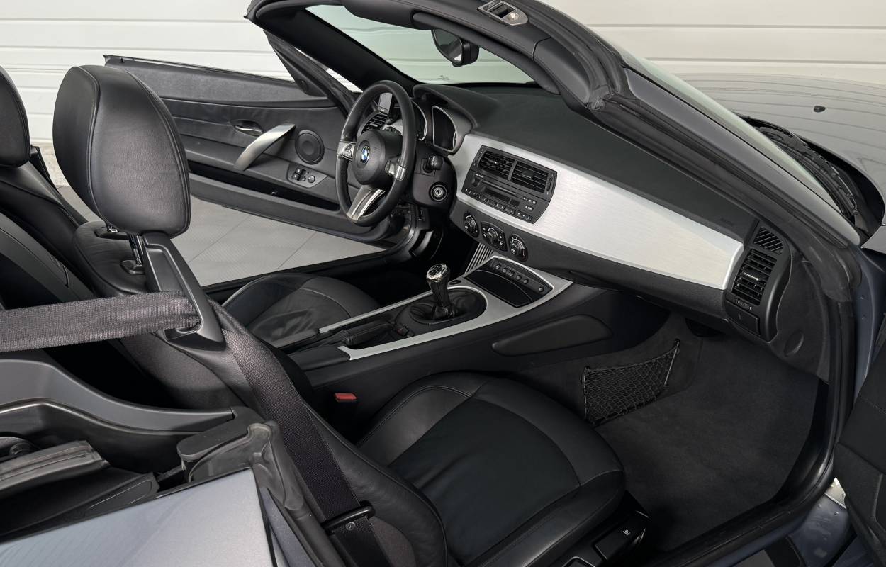 BMW Z4 E85 2.5si Roadster 218cv Individual 1