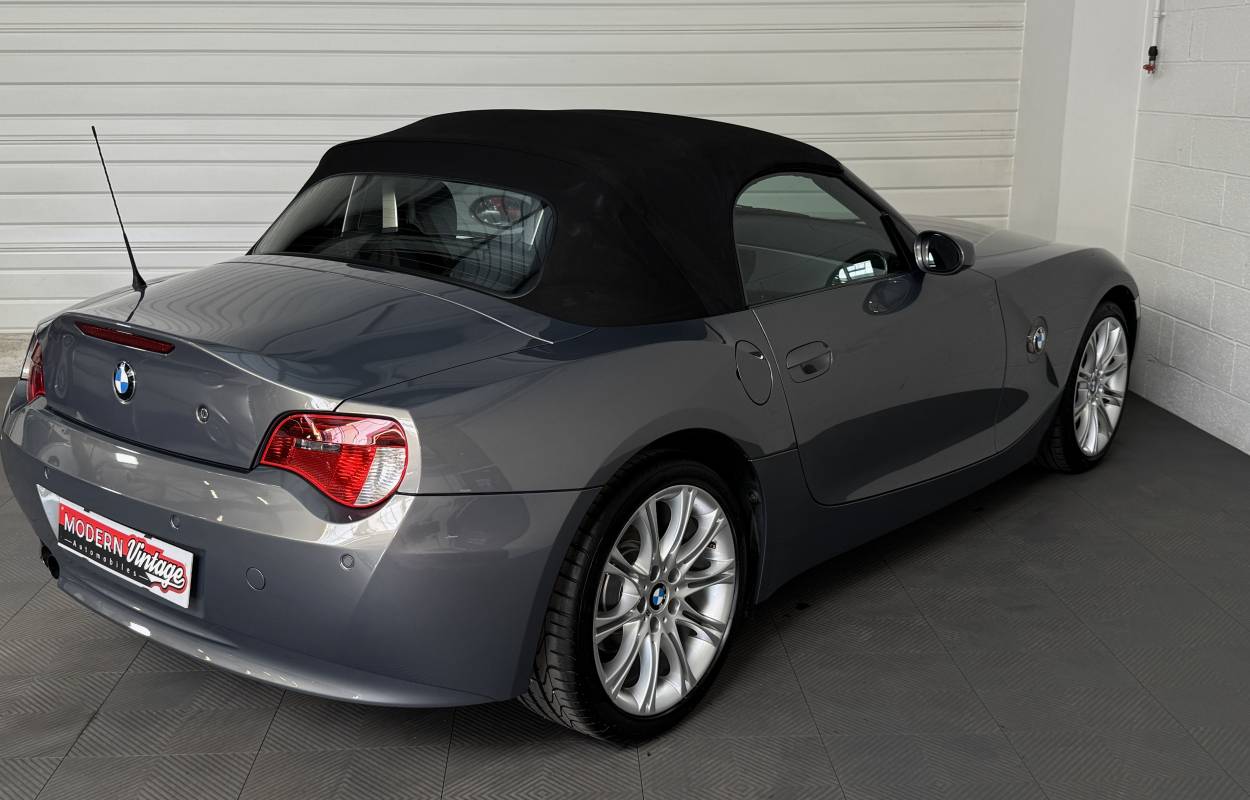 BMW Z4 E85 2.5si Roadster 218cv Individual 6