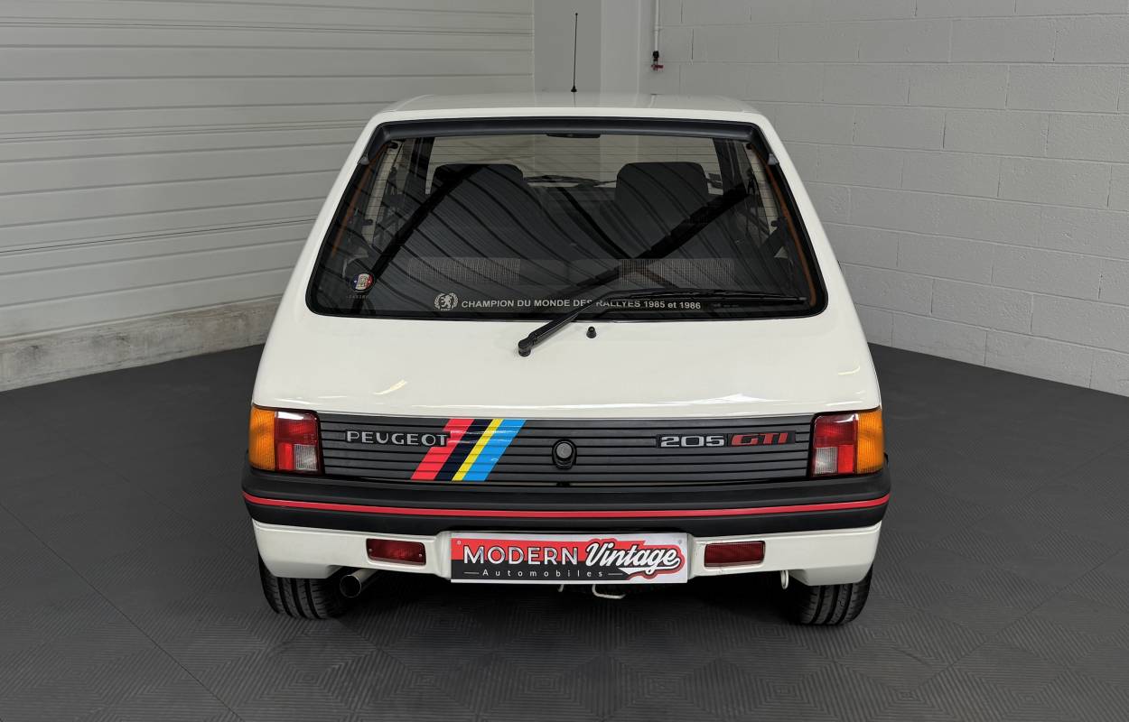 Peugeot 205 GTI 1.6 115cv Phase 1 0