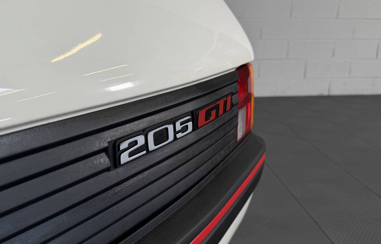 Peugeot 205 GTI 1.6 115cv Phase 1 7
