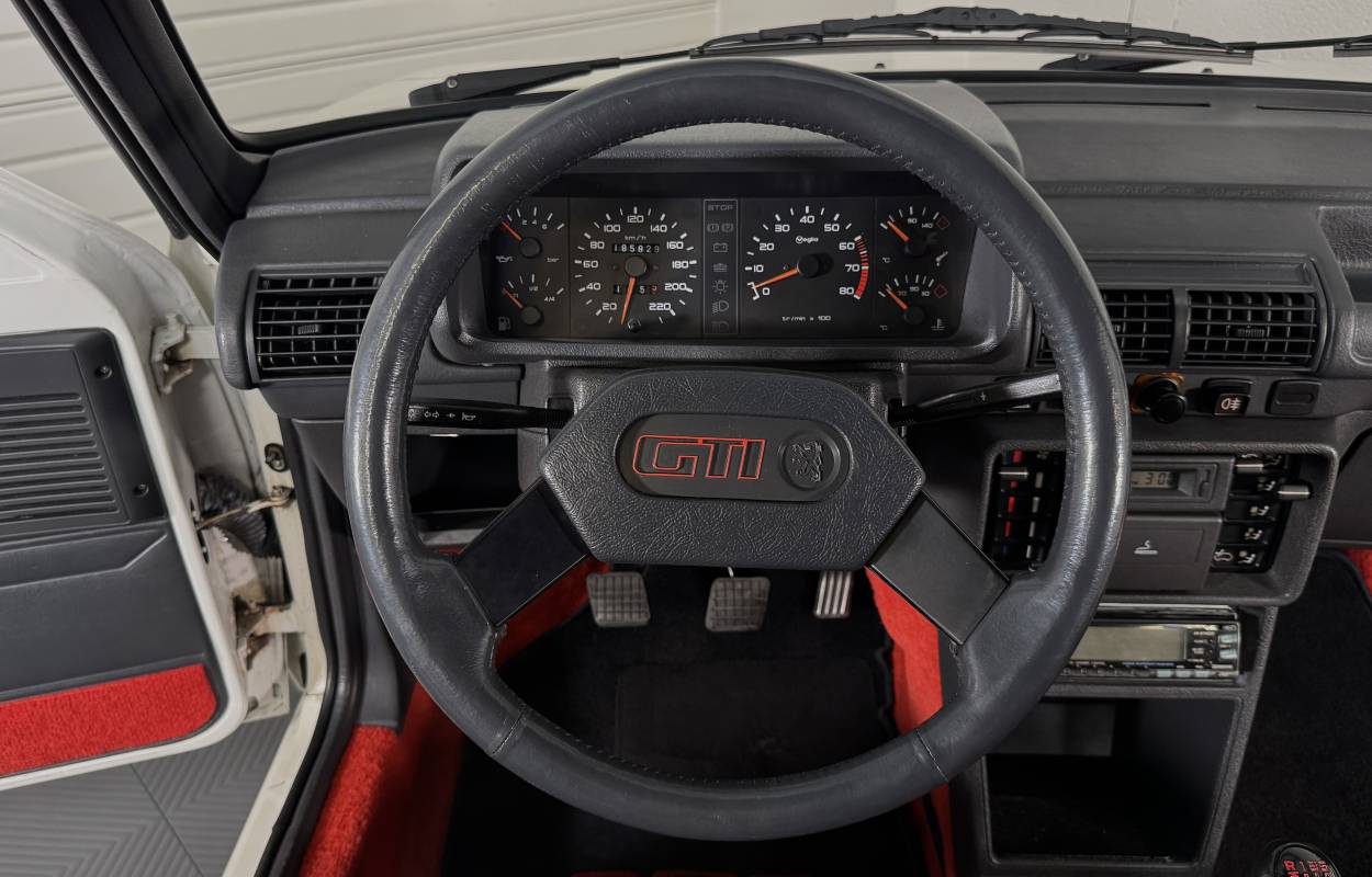 Peugeot 205 GTI 1.6 115cv Phase 1 0
