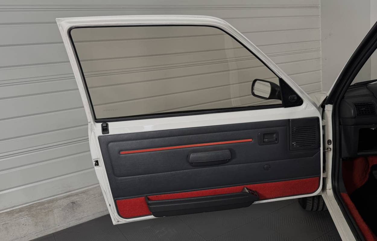 Peugeot 205 GTI 1.6 115cv Phase 1 8
