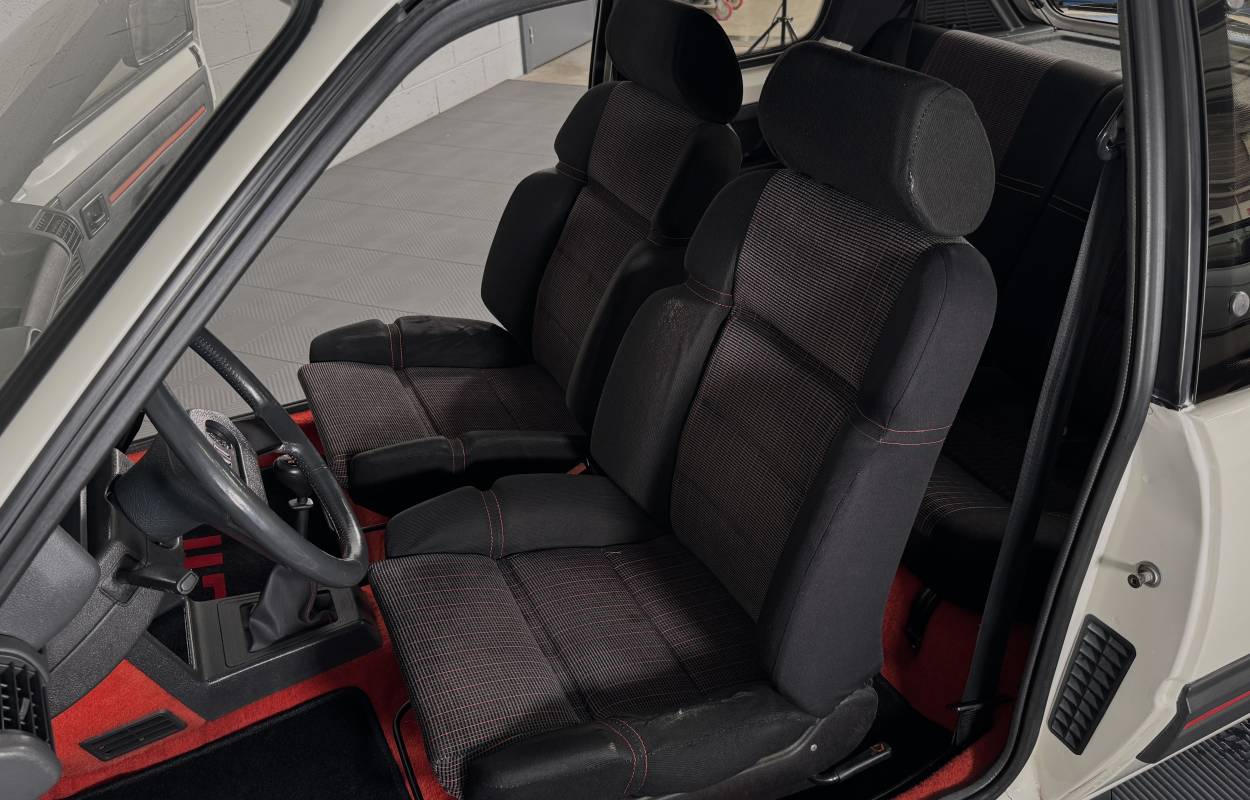 Peugeot 205 GTI 1.6 115cv Phase 1 10