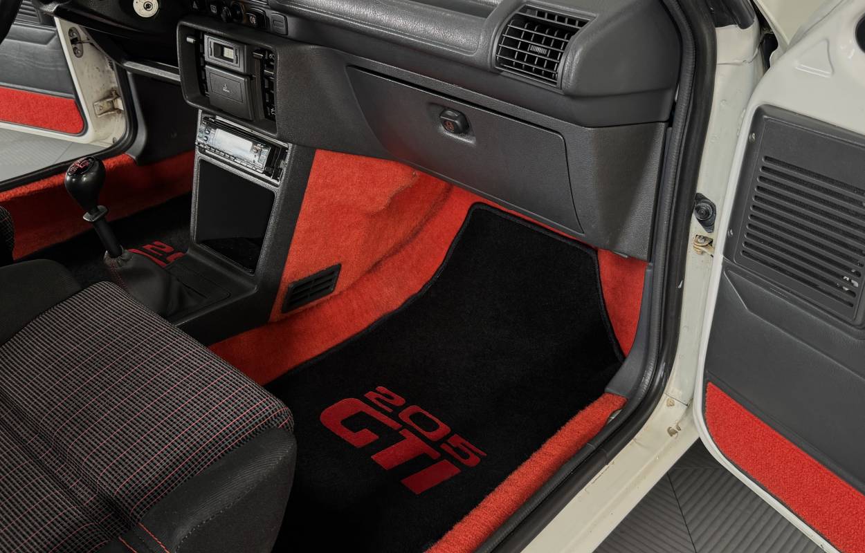Peugeot 205 GTI 1.6 115cv Phase 1 2