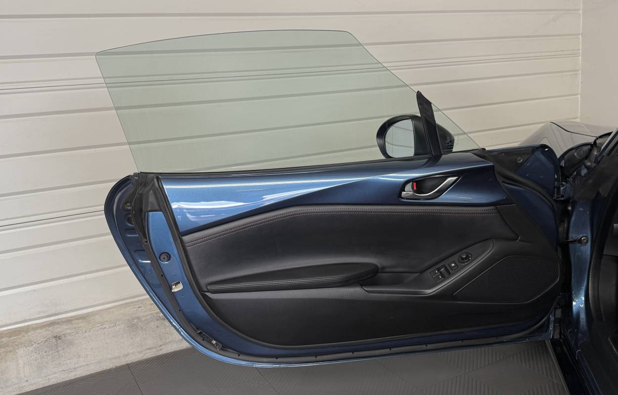 Mazda MX-5 ND RF 1.5 132cv Exclusive Line 9