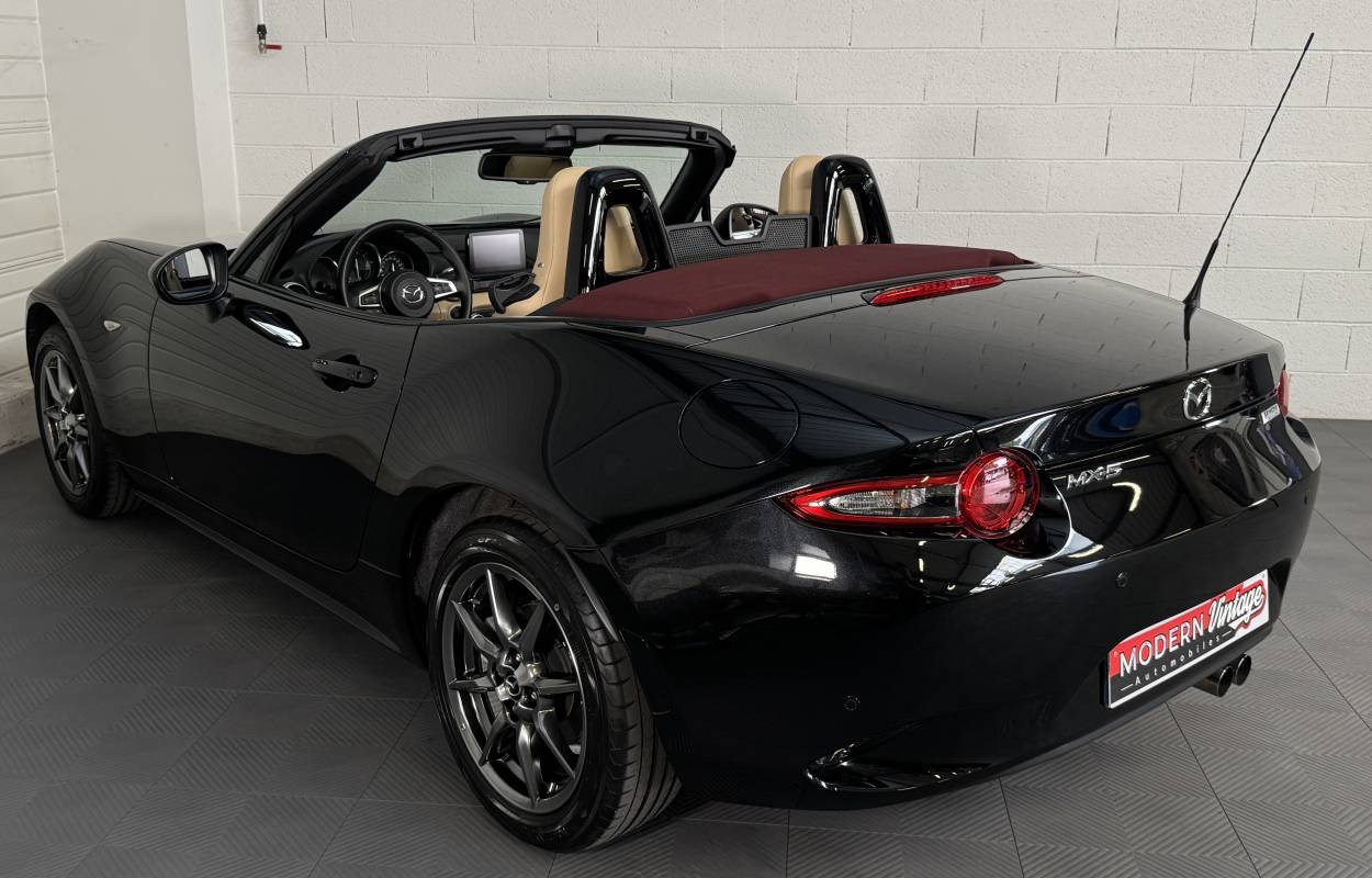 Mazda MX-5 ND 1.5 131cv Sakura 1