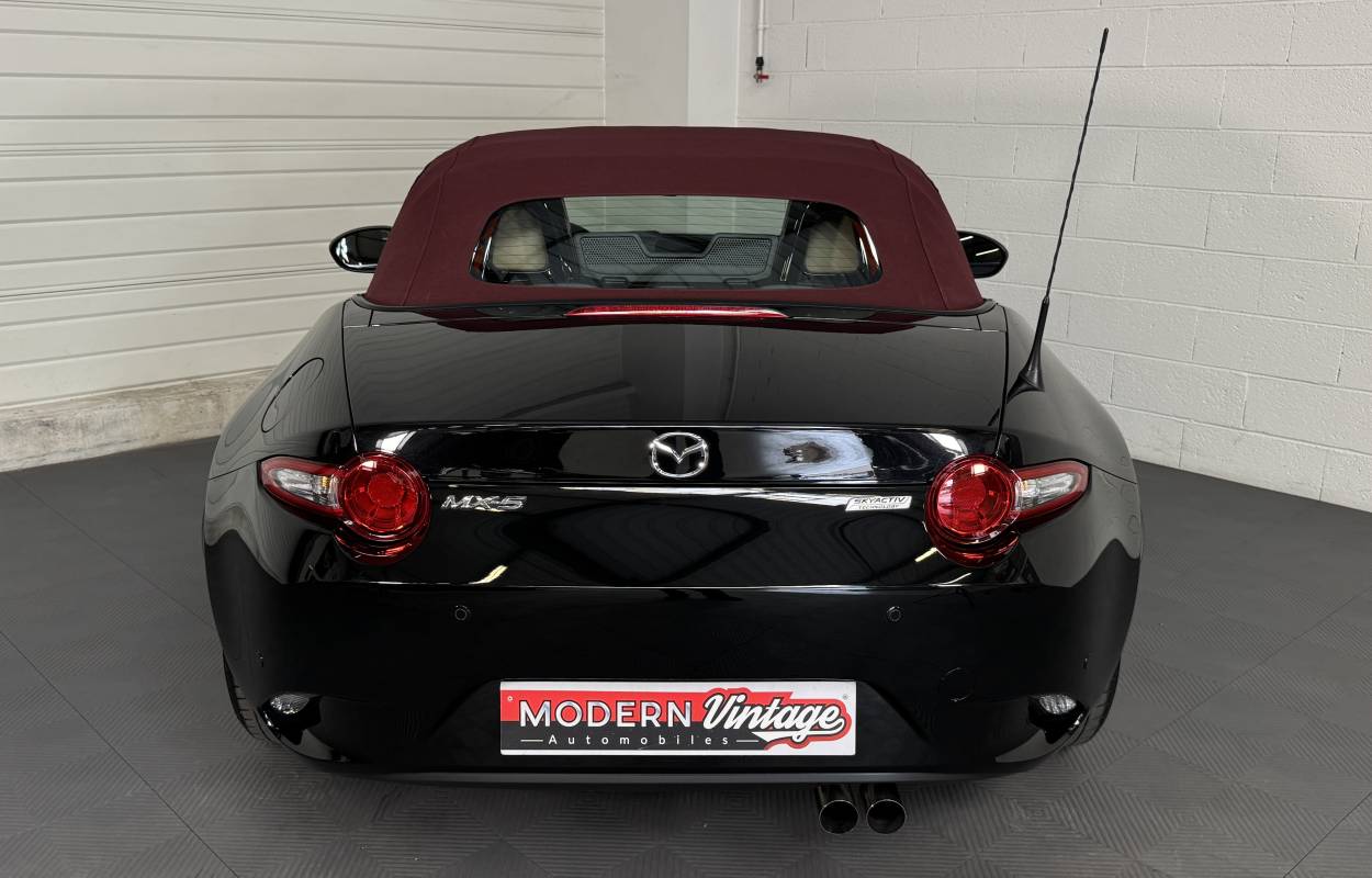 Mazda MX-5 ND 1.5 131cv Sakura 10